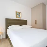 아파트 Apartment