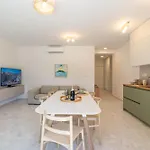 Apartment 아파트