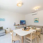 아파트 Apartment 챠브타트